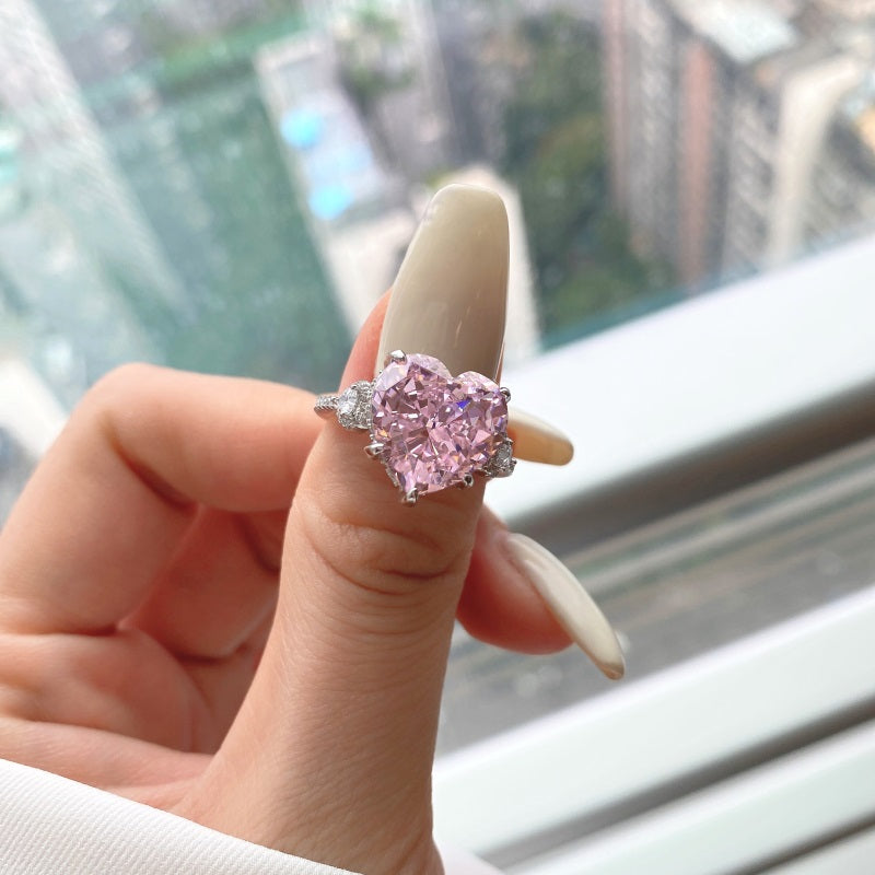 +ZHURI RING (SHIPS SEPT 18th)