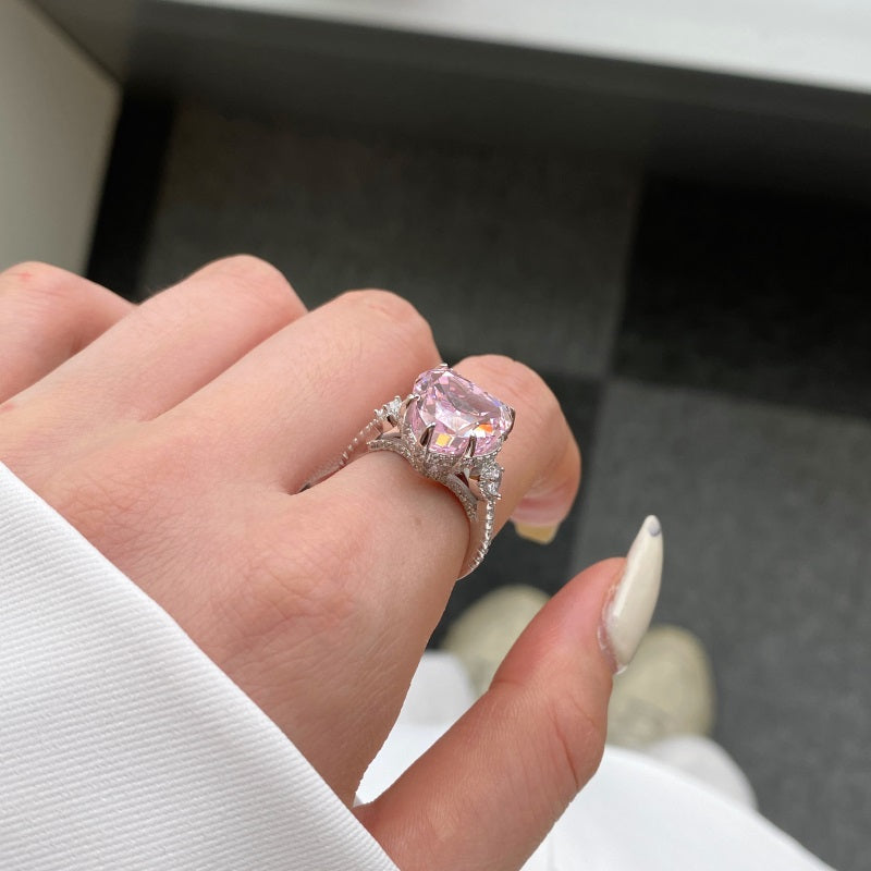 +ZHURI RING (SHIPS SEPT 18th)