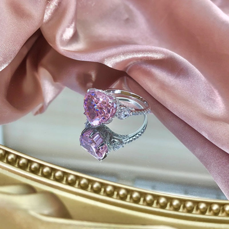 +ZHURI RING (SHIPS SEPT 18th)