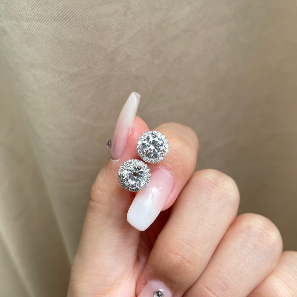 +KARLA STUDS EARRINGS