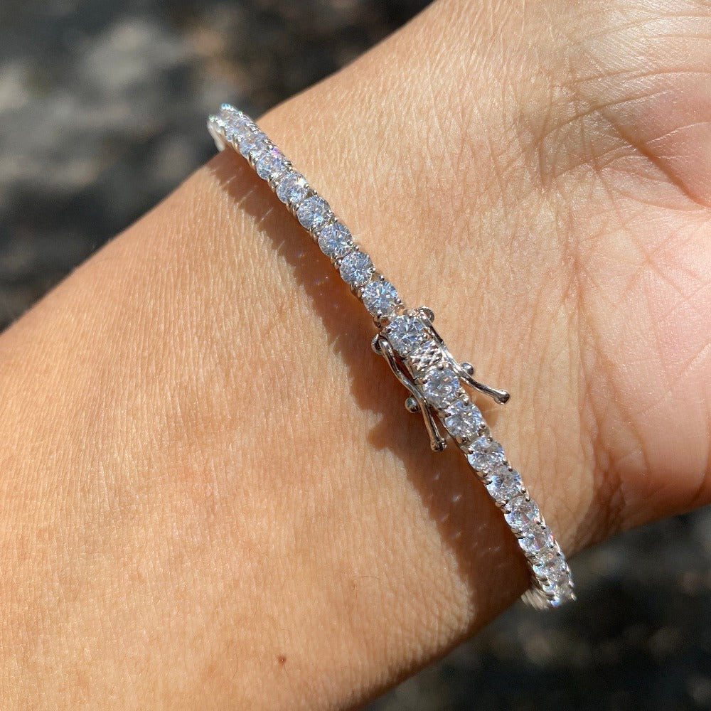 +KHLOE TENNIS BRACELET